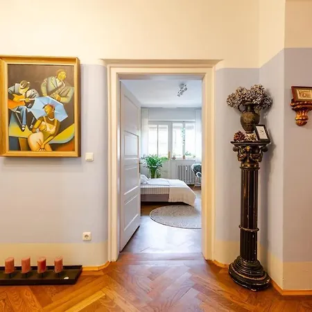 Apartment Haus Oktober Munich