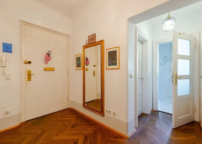 Apartment Haus Oktober